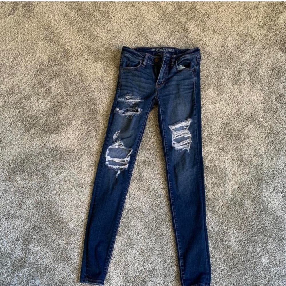 American Eagle ripped stretch jeans